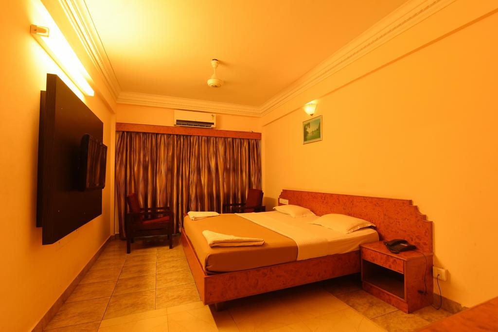 Hotel Sri Ram Residency Udupi Room photo