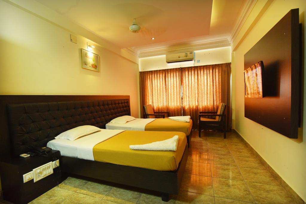 Hotel Sri Ram Residency Udupi Room photo